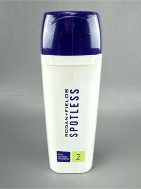 Rodan + Fields Spotless Acne Clearing Treatment – White‎ & Blue